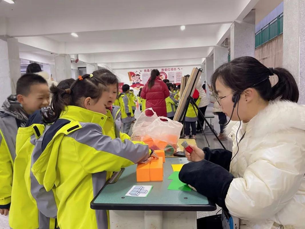 乐学乐评乐成长 智趣闯关心飞扬——乐学智教信息技术的实践探索